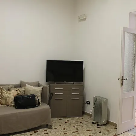 Carlo V - Via Buccarella 19 - 25 Apartment *