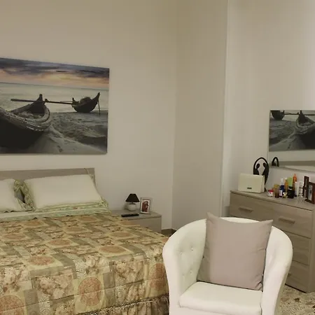 Carlo V - Via Buccarella 19 - 25 Apartment