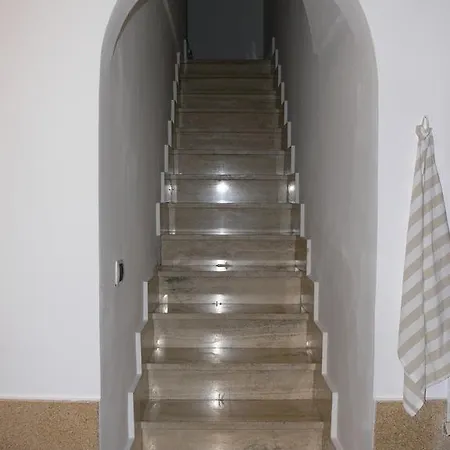 Carlo V - Via Buccarella 19 - 25 Apartment